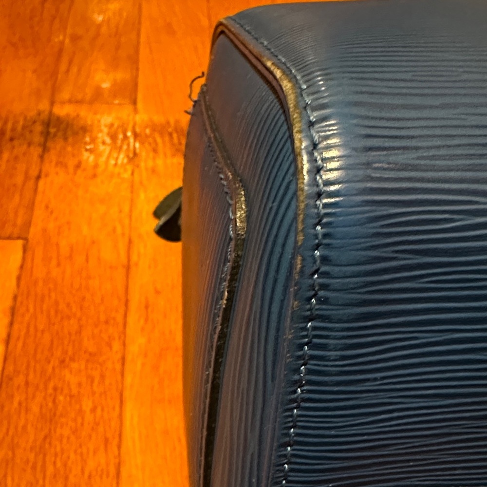 Louis Vuitton Blue Epi Leather Tote - Picture 4 of 16